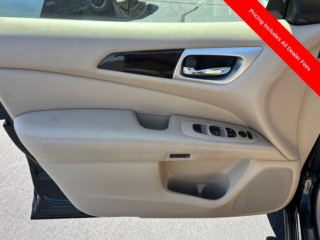Used 2015 Nissan Pathfinder SL FWD image 4