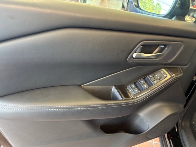 Used 2026 Nissan Rogue SV FWD image 17