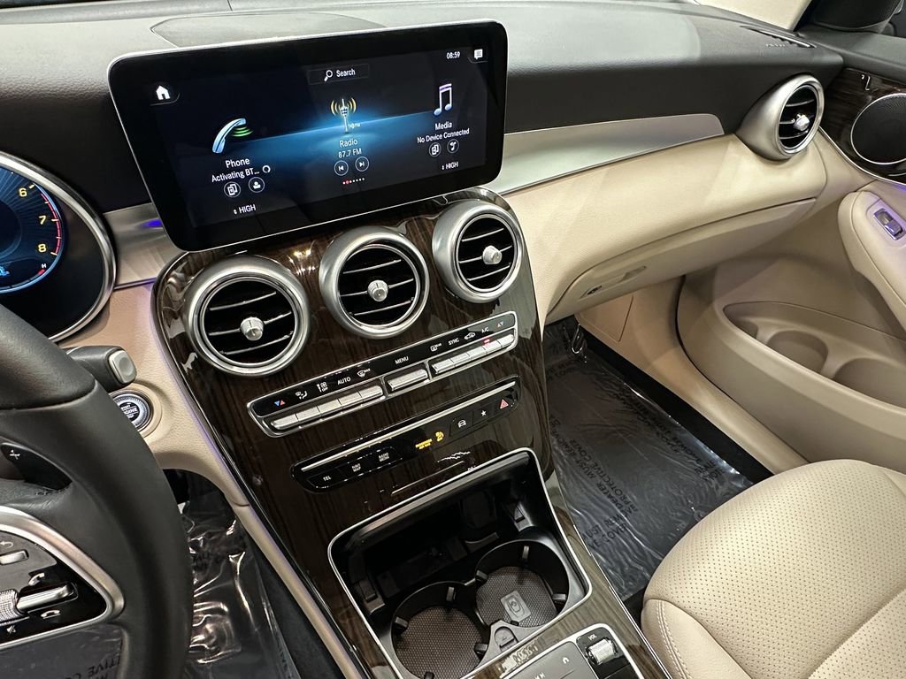 Certified 2022 Mercedes-Benz GLC 300 image 30