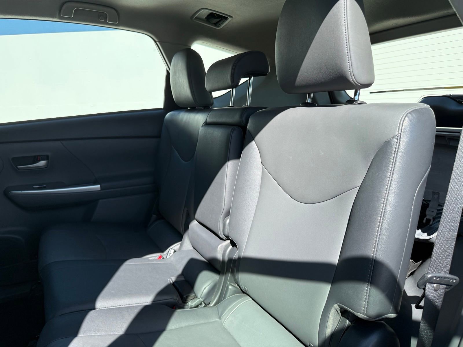 Used 2012 Toyota Prius V Five FWD image 6