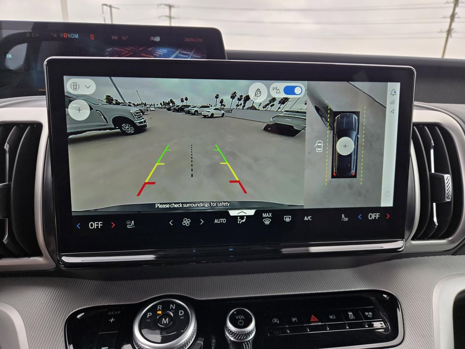 Used 2025 Ford Expedition Active image 10