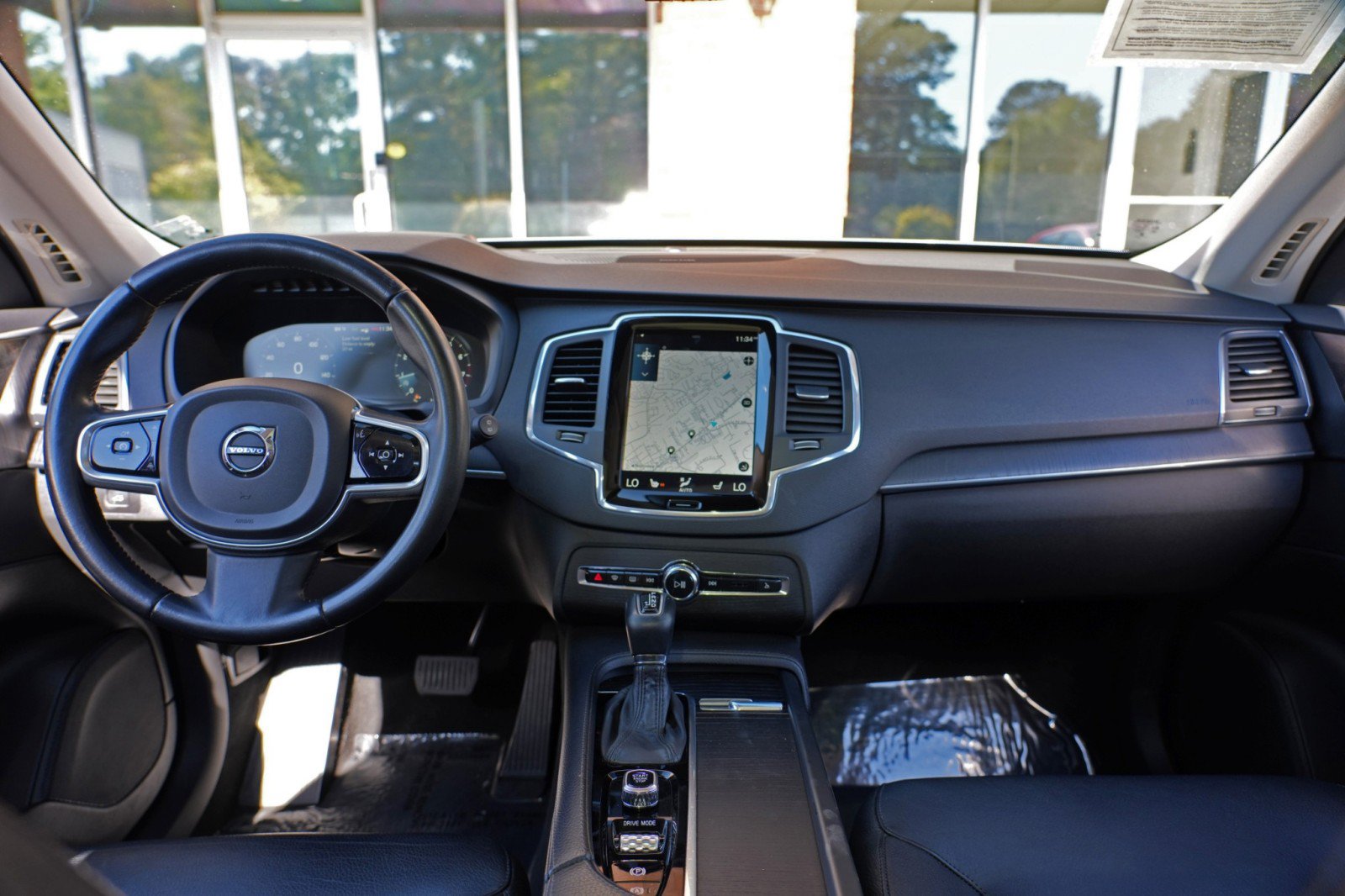 Used 2020 Volvo XC90 T6 Momentum AWD/4WD image 12