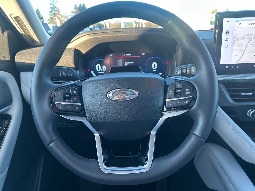 Certified 2025 Ford Explorer Platinum w/ Ultimate Package image 20