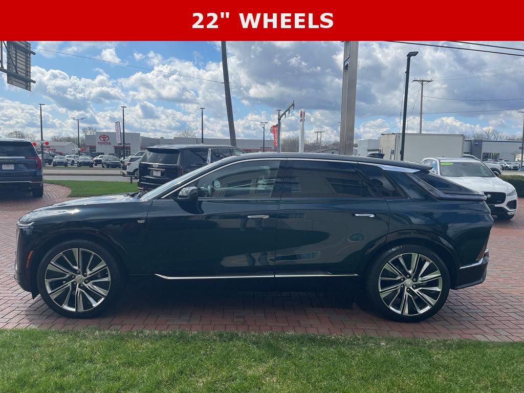 Used 2025 Cadillac Lyriq Luxury w/ LPO, Floor Liner Package AWD/4WD image 10