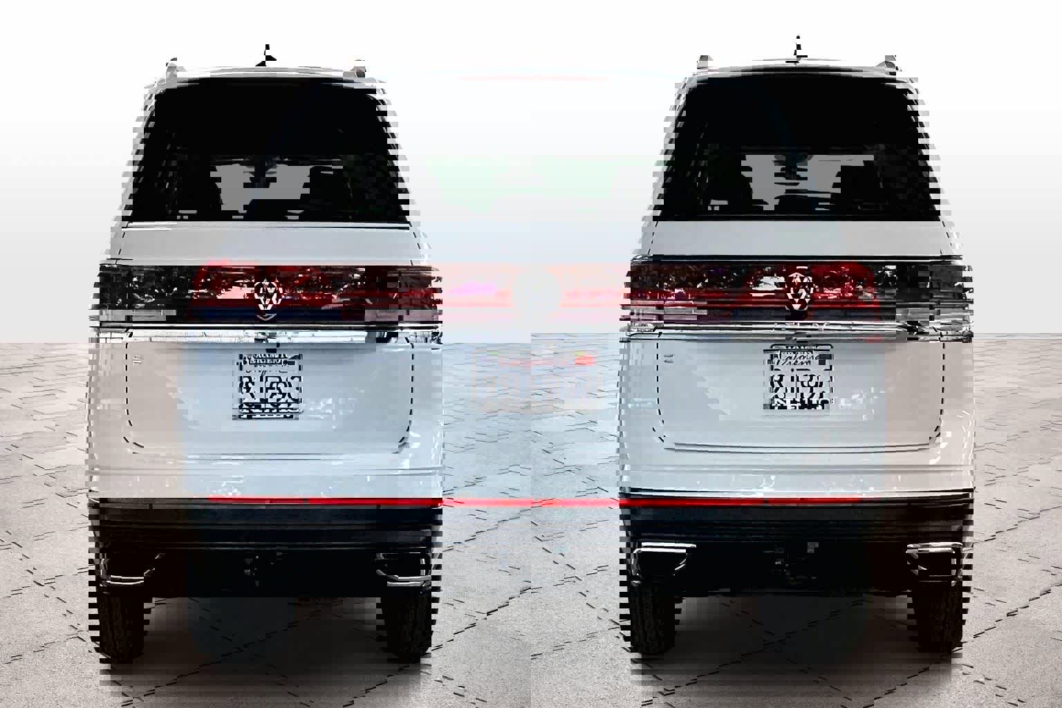 Used 2025 Volkswagen Atlas SE w/ Panoramic Sunroof Package image 7