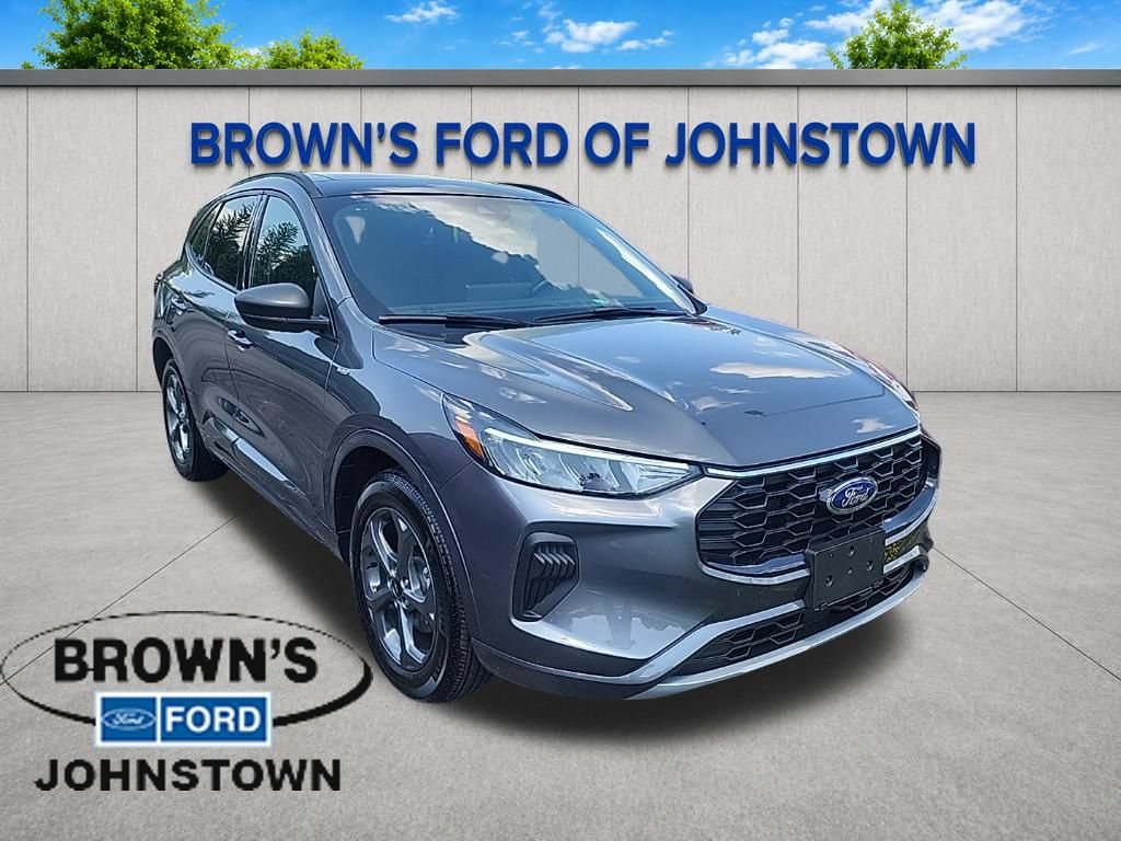 Used 2023 Ford Escape ST-Line w/ Tech Pack #1 AWD/4WD image 1