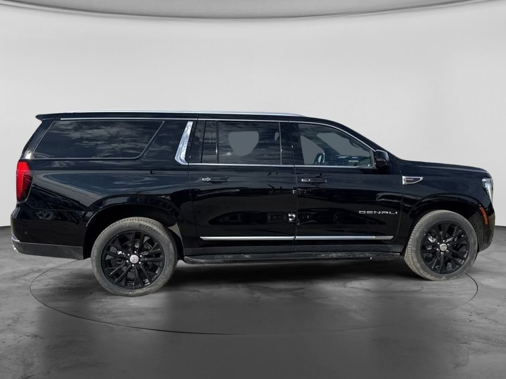 Used 2025 GMC Yukon XL Denali AWD/4WD image 18