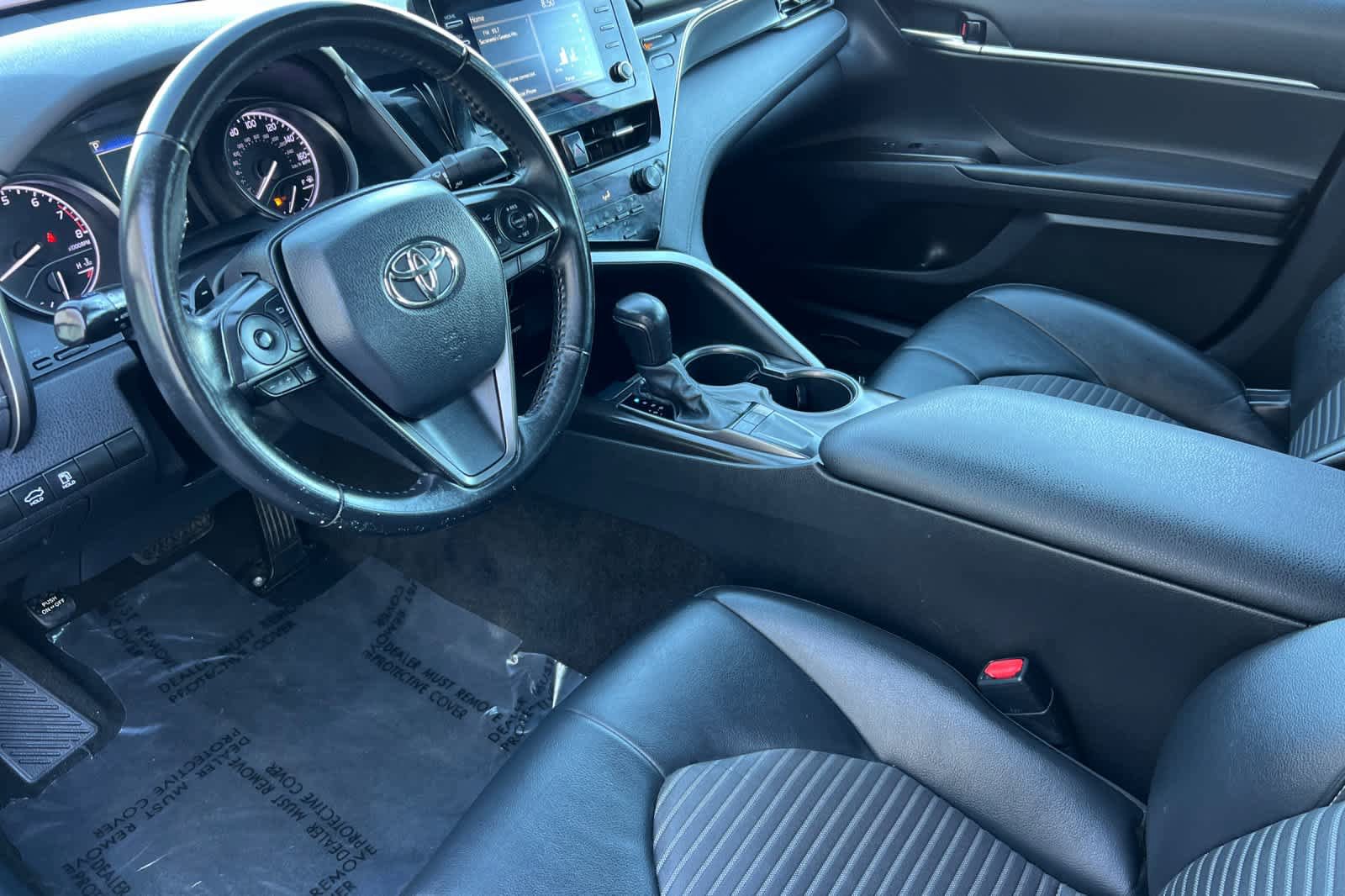 Used 2022 Toyota Camry SE FWD image 11