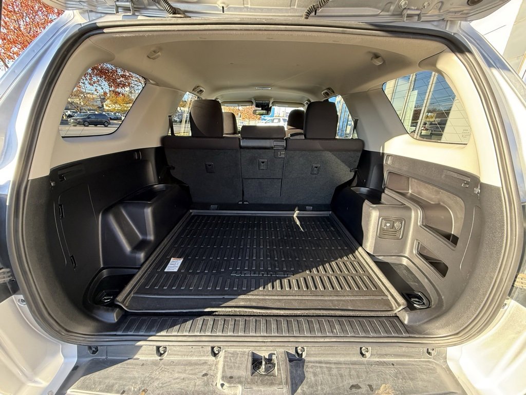 Used 2024 Toyota 4Runner TRD Off-Road image 32