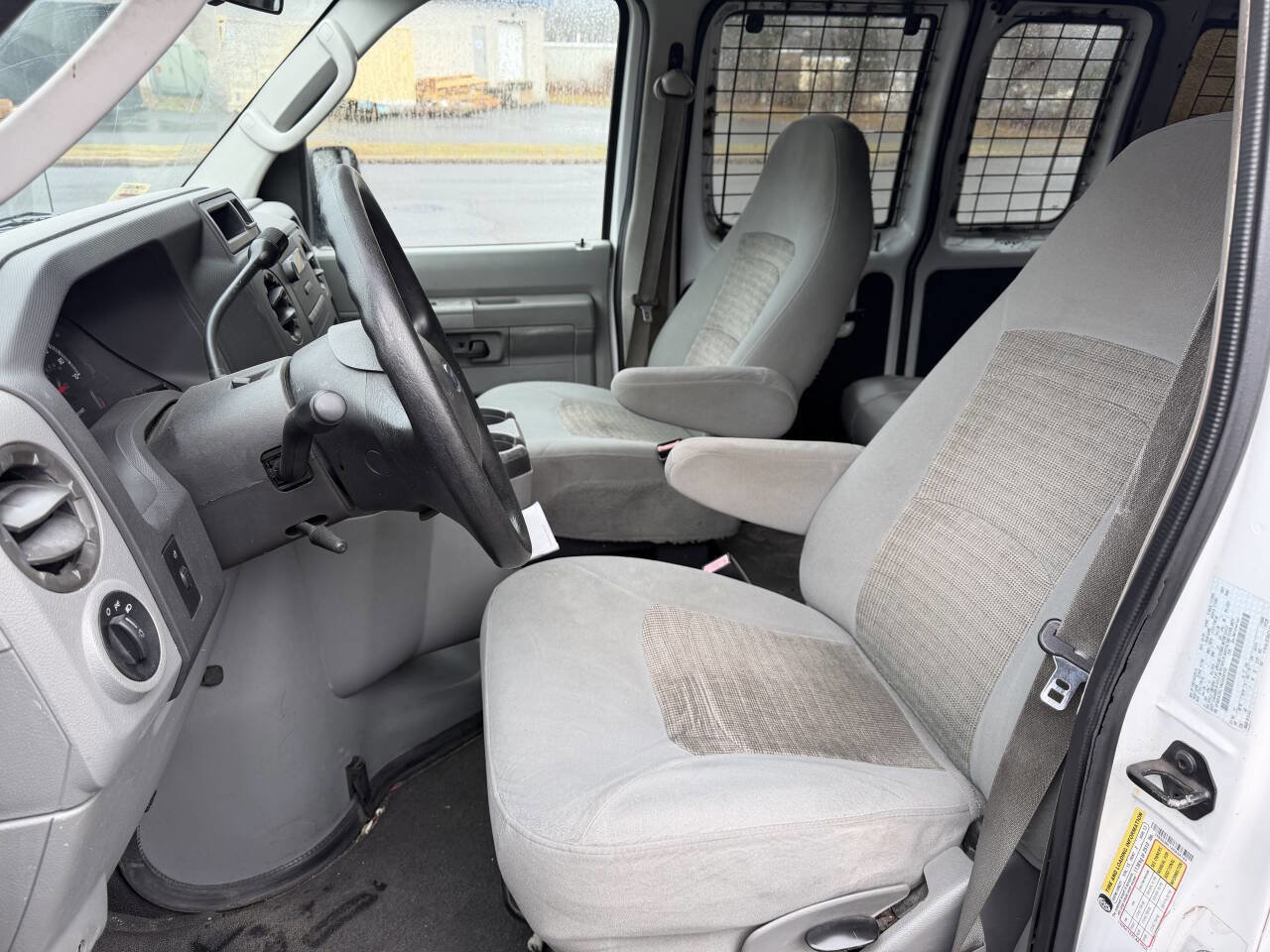Used 2010 Ford E-350 and Econoline 350 XLT image 15