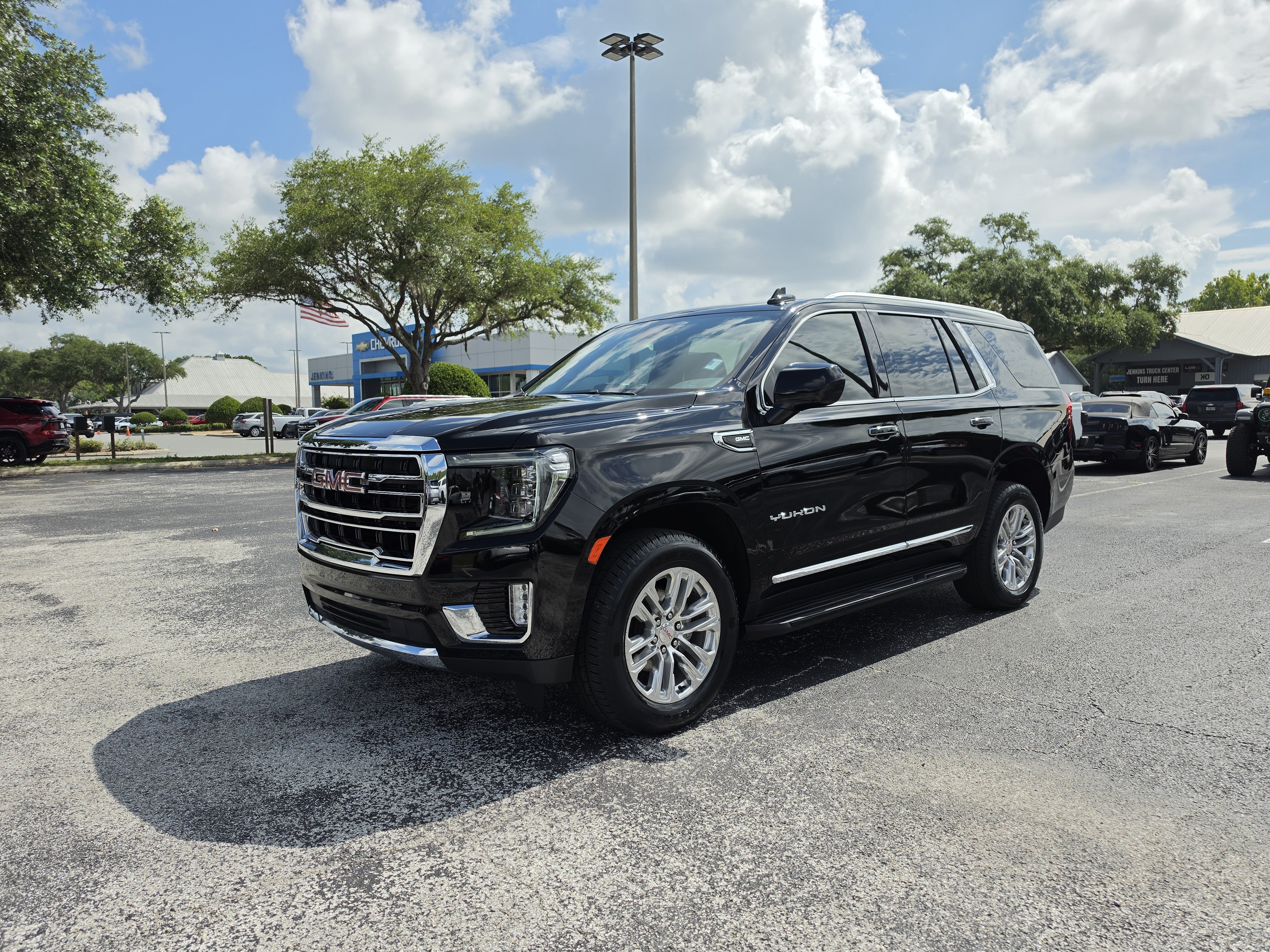 Certified 2023 GMC Yukon SLT RWD image 11