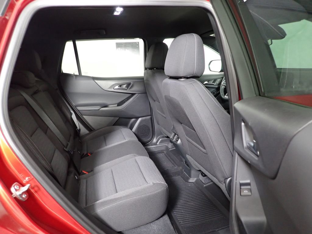 Used 2026 Chevrolet Equinox LT image 31