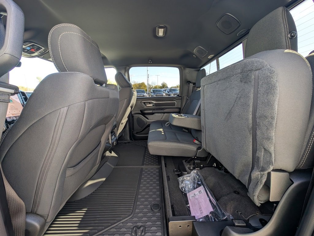 New 2026 RAM 1500 4x4 Crew Cab image 17