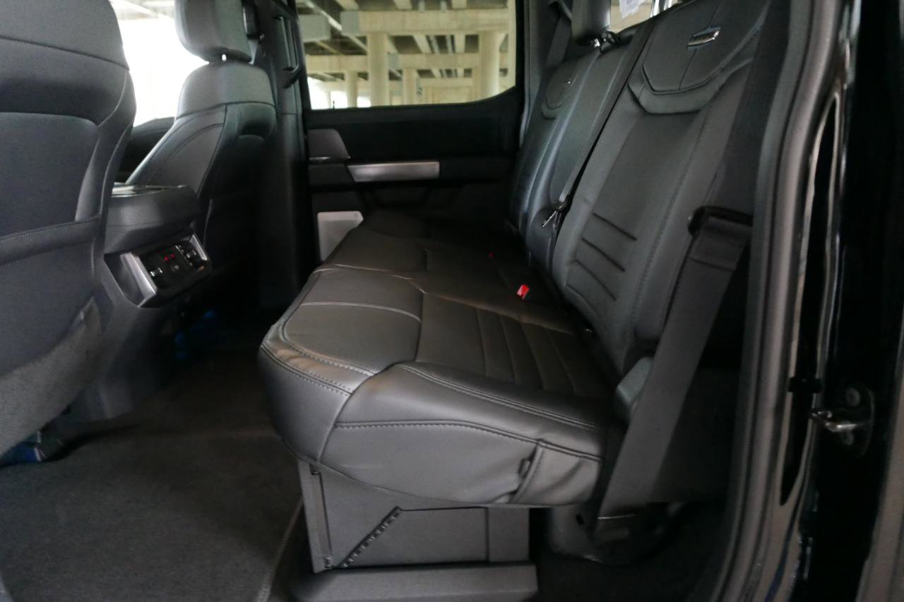 Used 2026 Ford F450 Platinum w/ FX4 Off-Road Package image 12