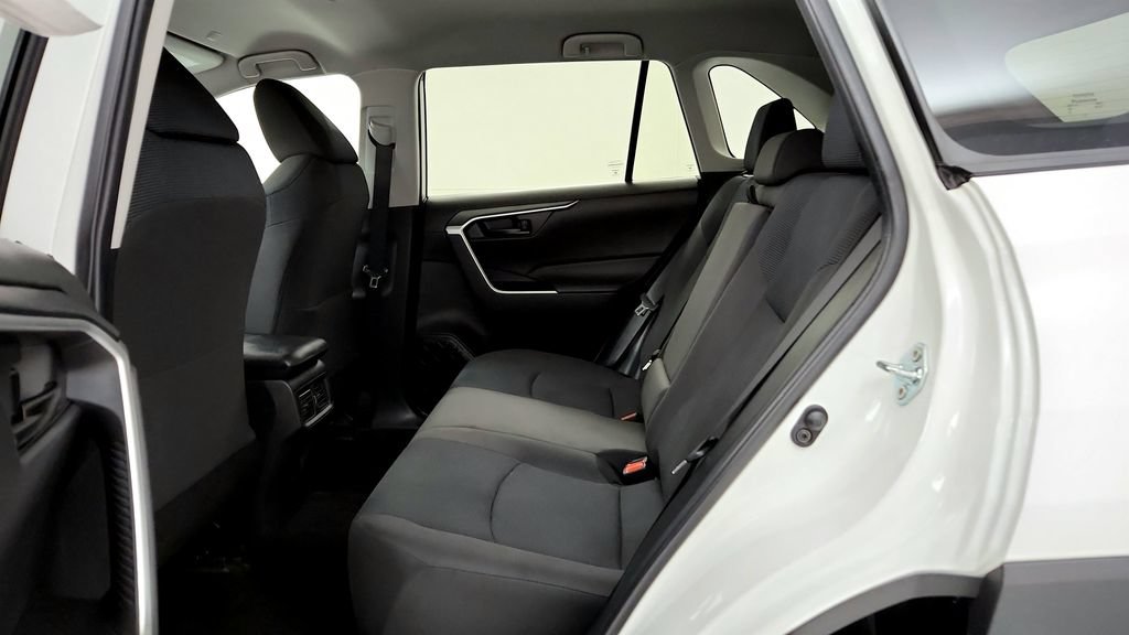 Used 2024 Toyota RAV4 LE AWD/4WD image 21