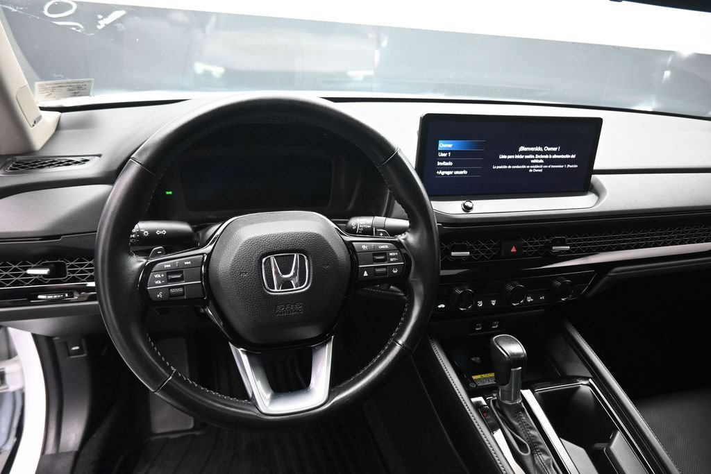 Used 2023 Honda Accord Touring image 14