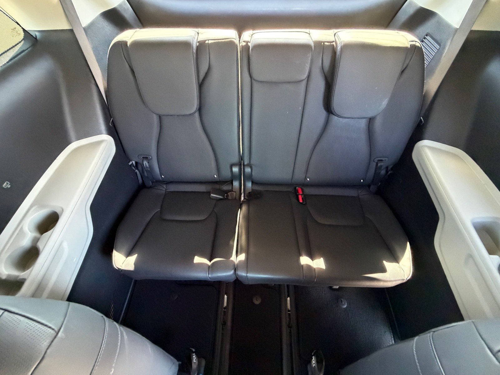 Used 2024 Kia Carnival EX FWD image 15
