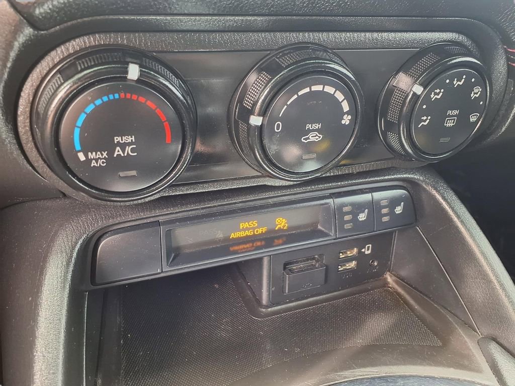 Used 2019 MAZDA MX-5 Miata Club image 9