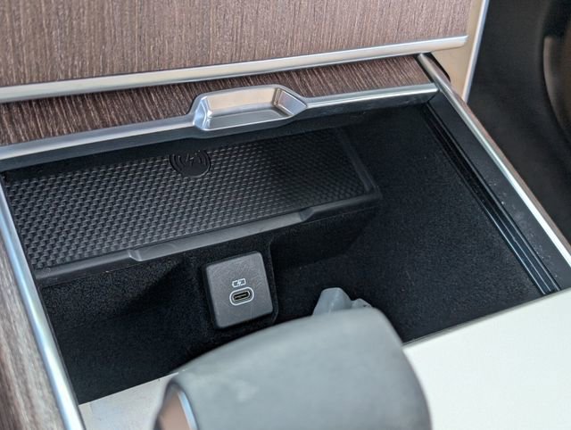 Used 2024 Land Rover Range Rover SE image 24