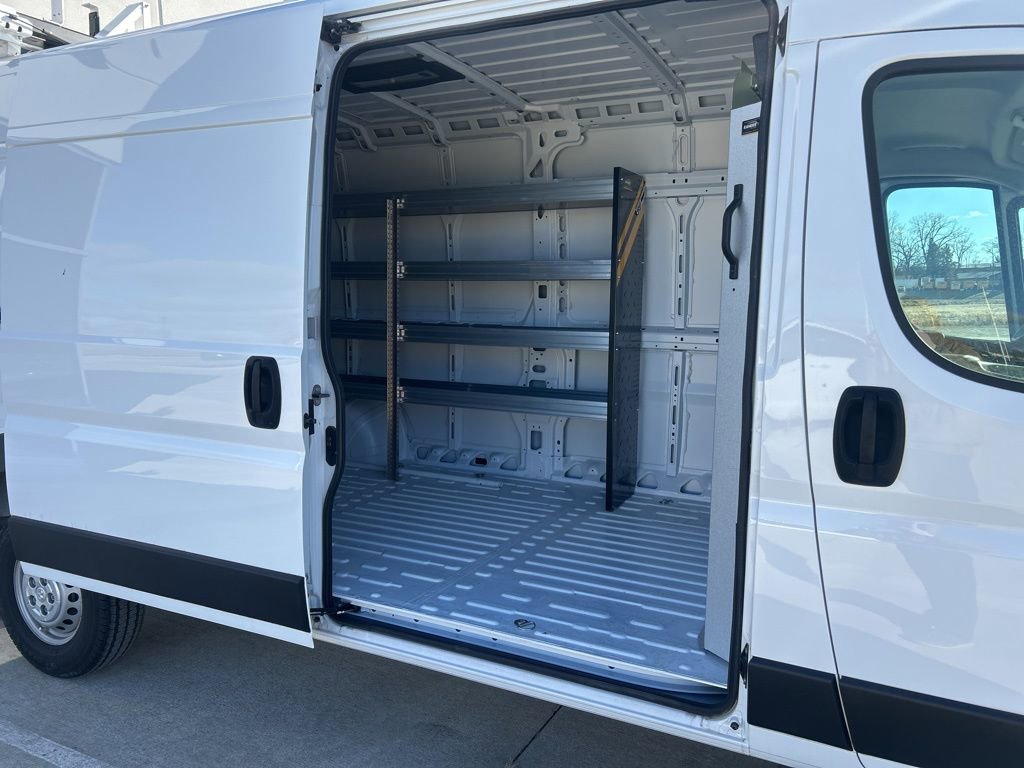 New 2024 RAM ProMaster 2500 w/ Convenience Group image 30
