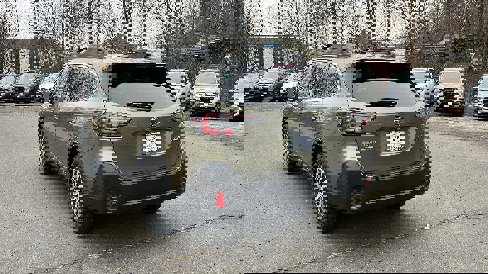 Used 2020 Subaru Outback Premium image 7