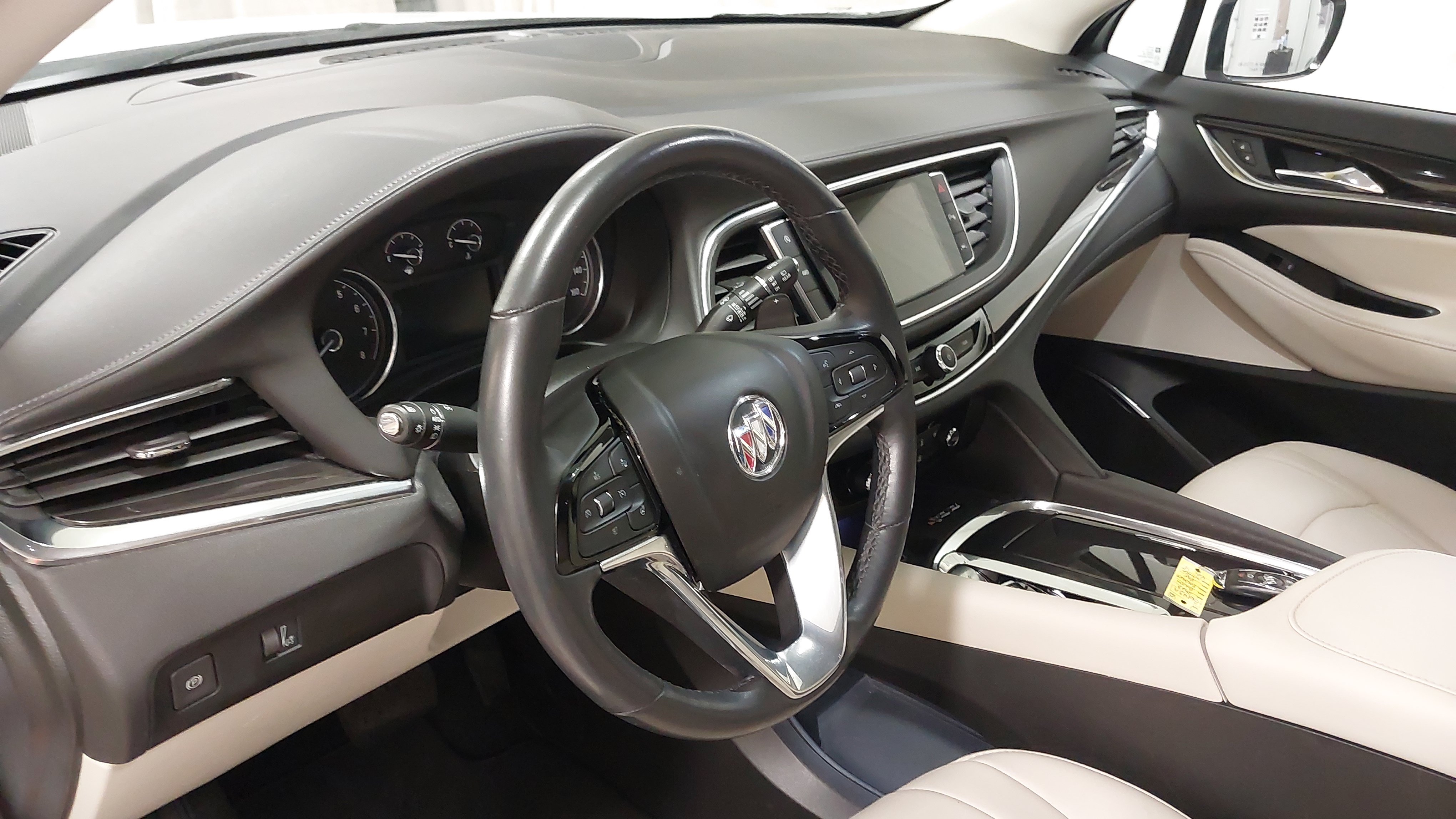 Used 2023 Buick Enclave Essence AWD/4WD image 17