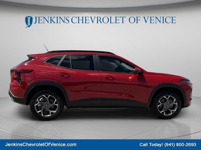 New 2026 Chevrolet Trax LT w/ LT Convenience Package FWD image 3