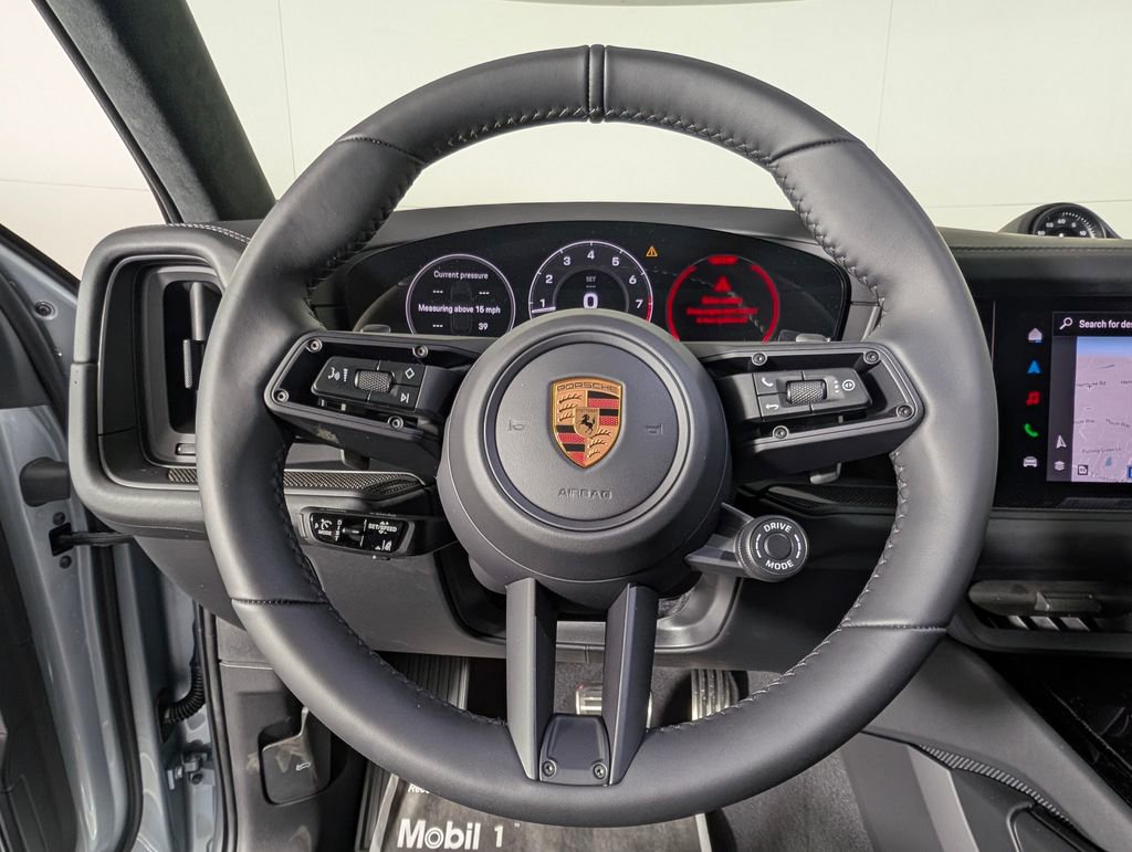 New 2026 Porsche Cayenne GTS image 40