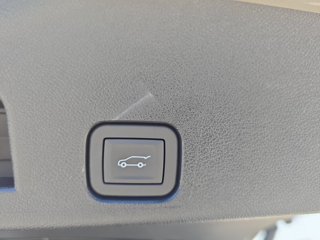 New 2026 GMC Acadia AT4 w/ Luxury Package AWD/4WD image 14