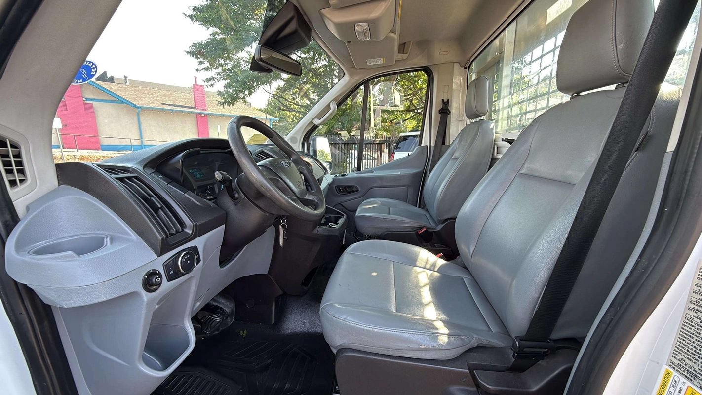 Used 2018 Ford Transit 250 138 RWD image 9