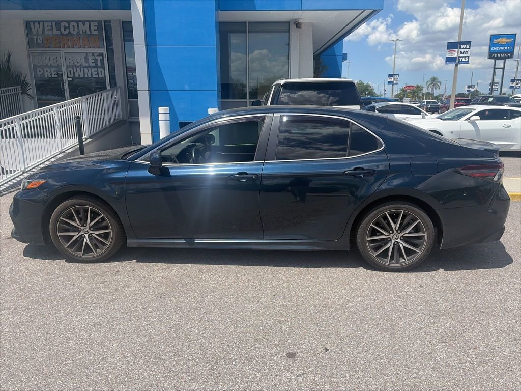 Used 2021 Toyota Camry SE FWD image 9