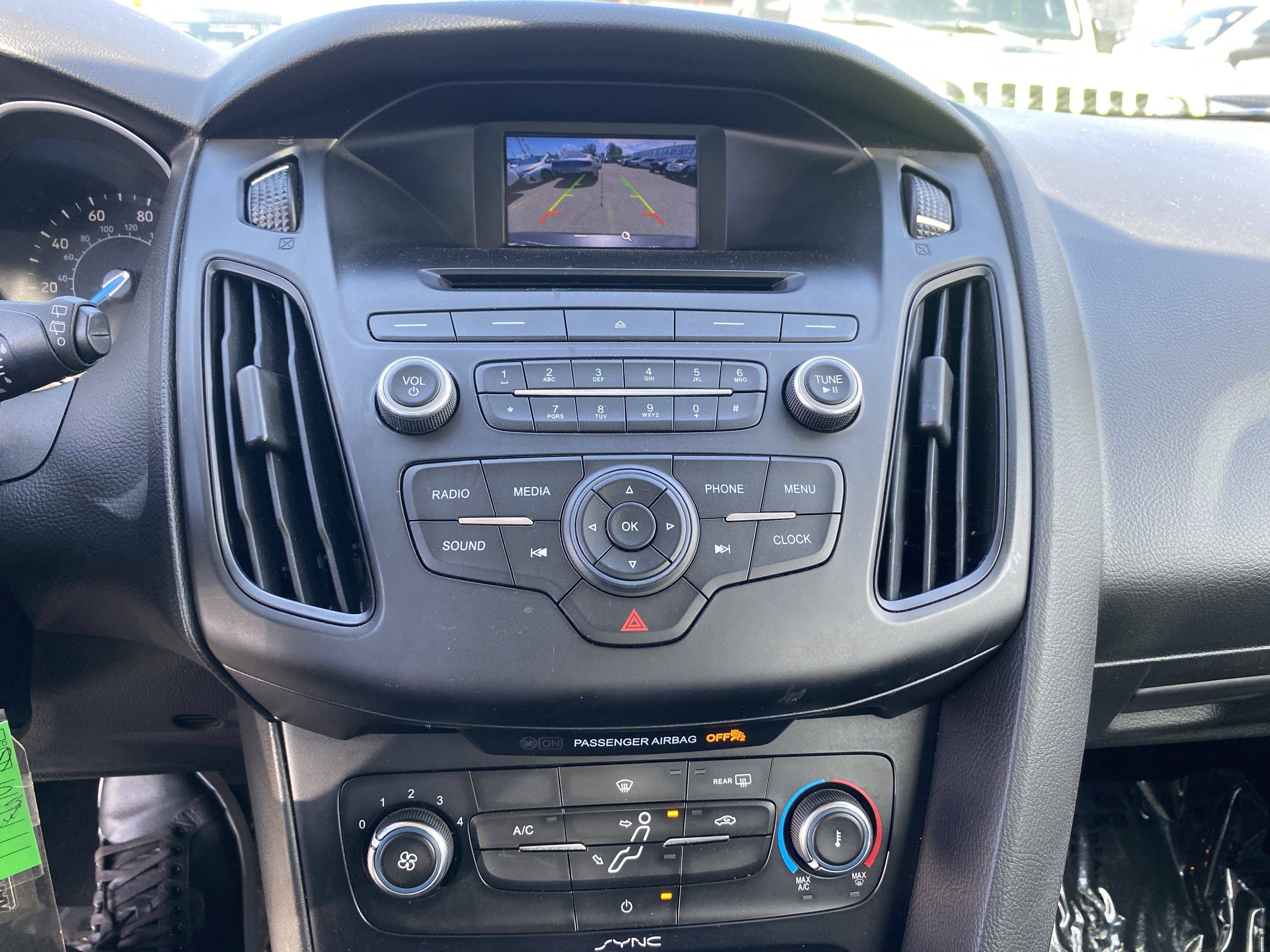 Used 2016 Ford Focus SE FWD image 12