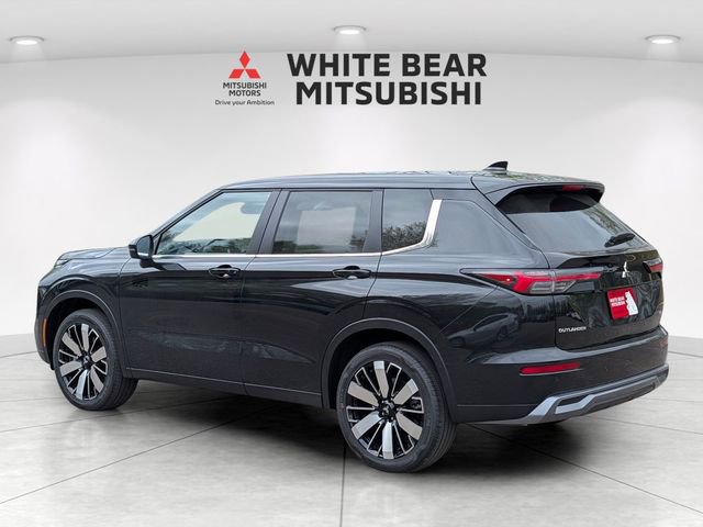 New 2026 Mitsubishi Outlander SE AWD/4WD image 2