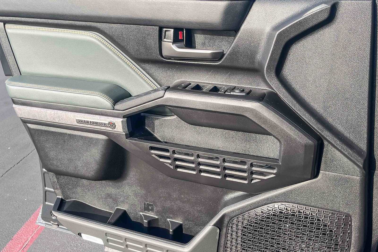 Used 2025 Toyota Tacoma 4x4 Double Cab Hybrid image 19