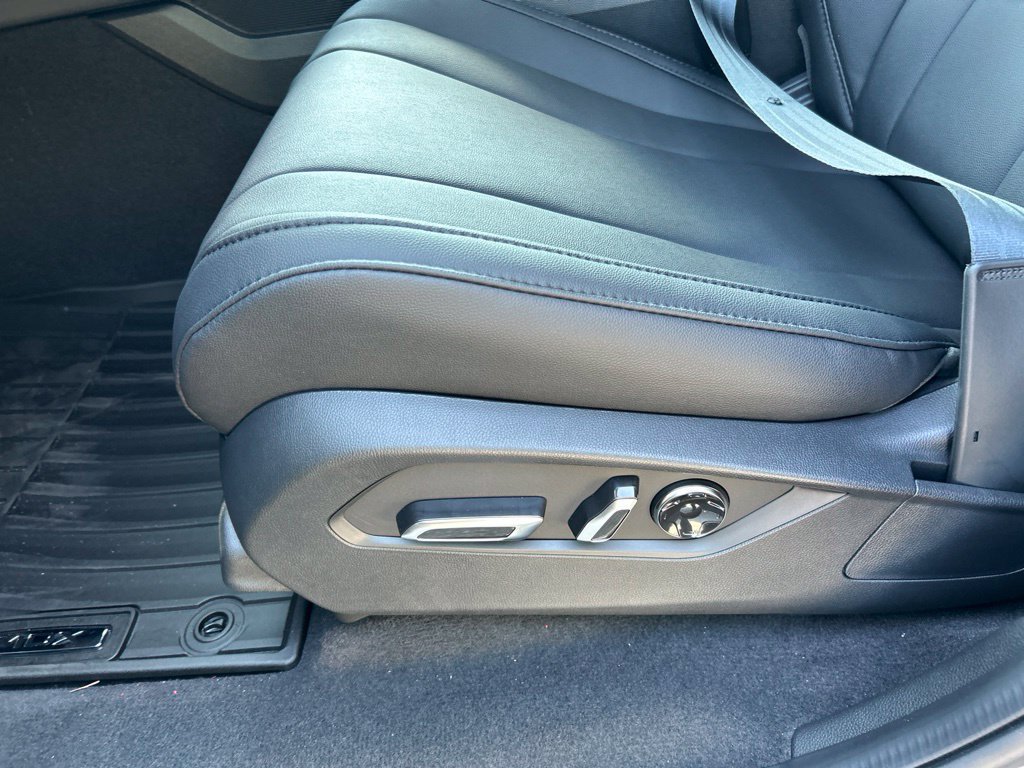 New 2026 Acura MDX SH-AWD image 16