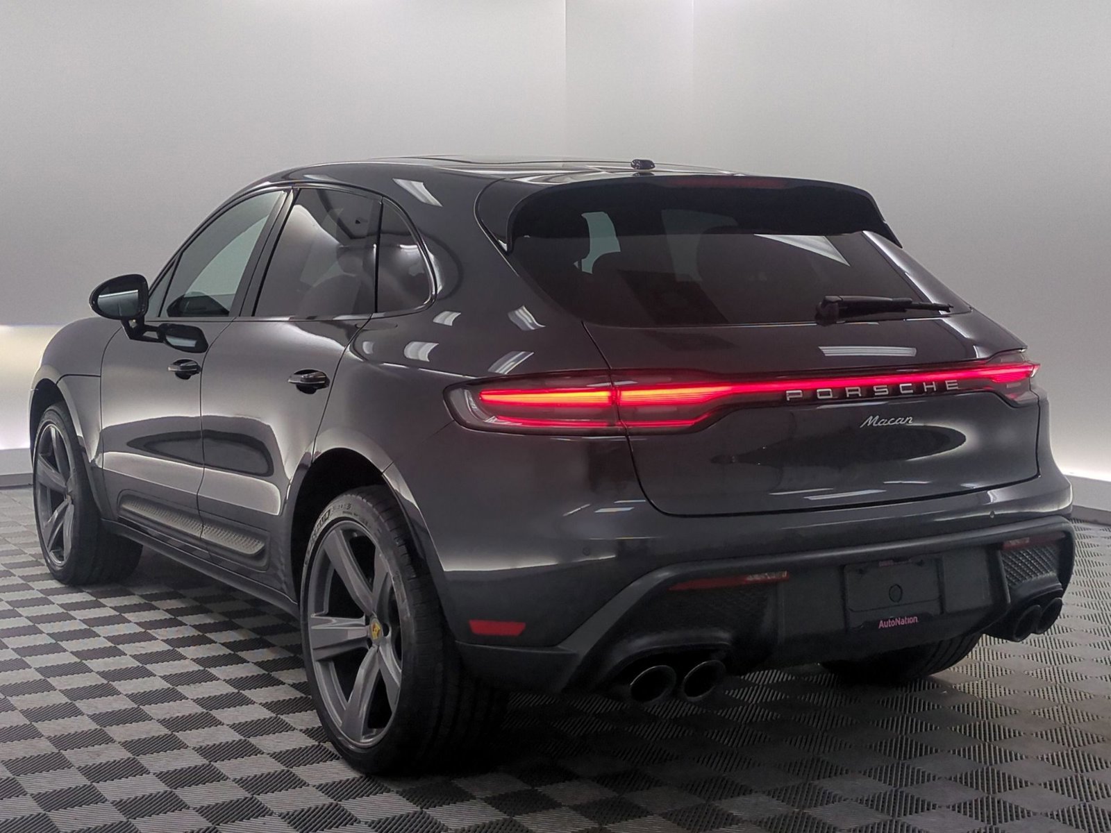 Certified 2023 Porsche Macan Turbo AWD/4WD video 3
