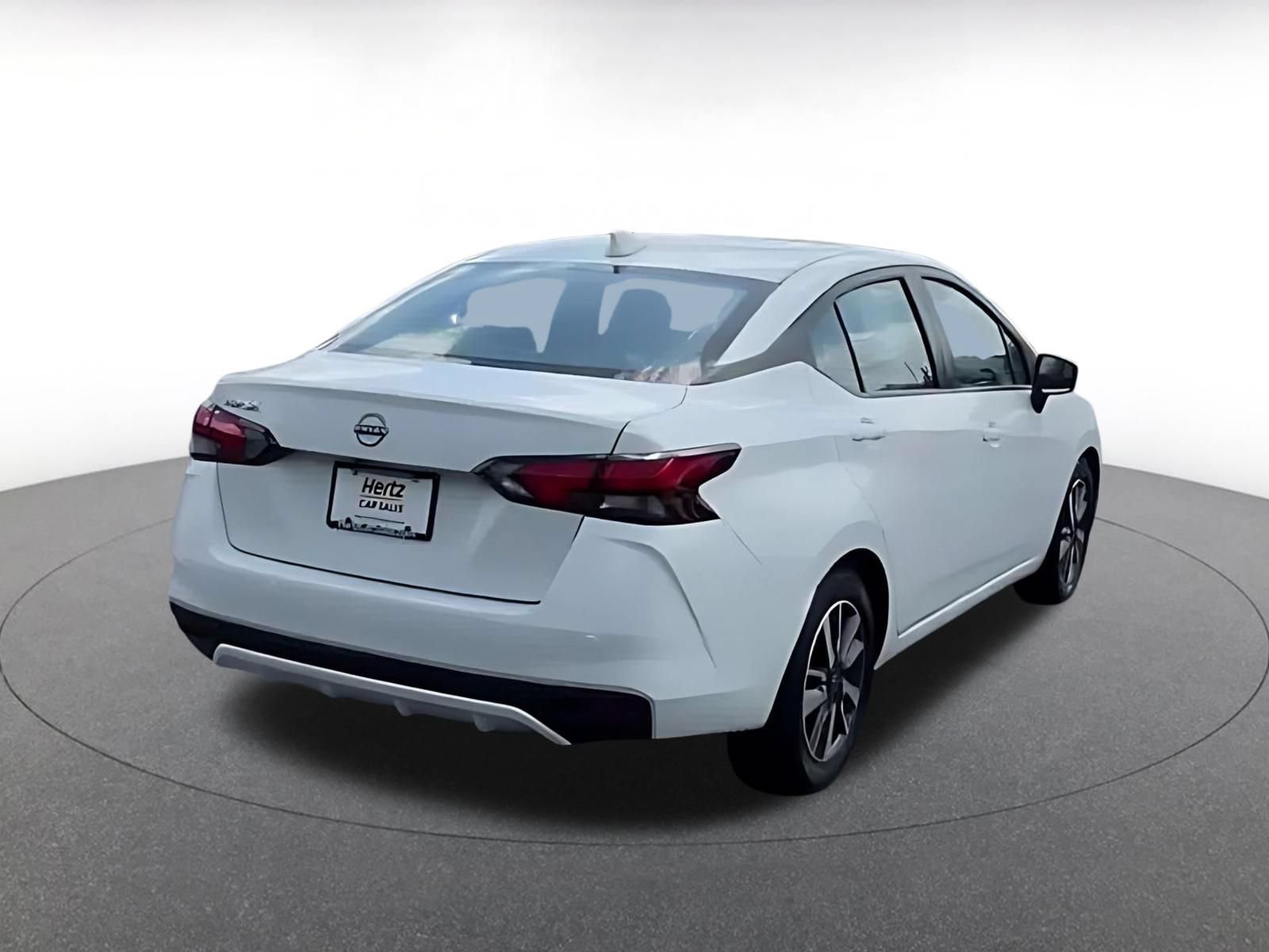 Used 2025 Nissan Versa SV FWD image 15