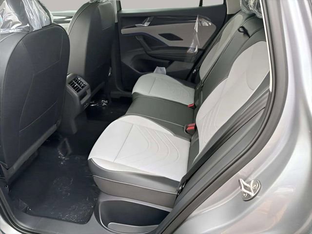 New 2026 Volkswagen Tiguan SE image 8