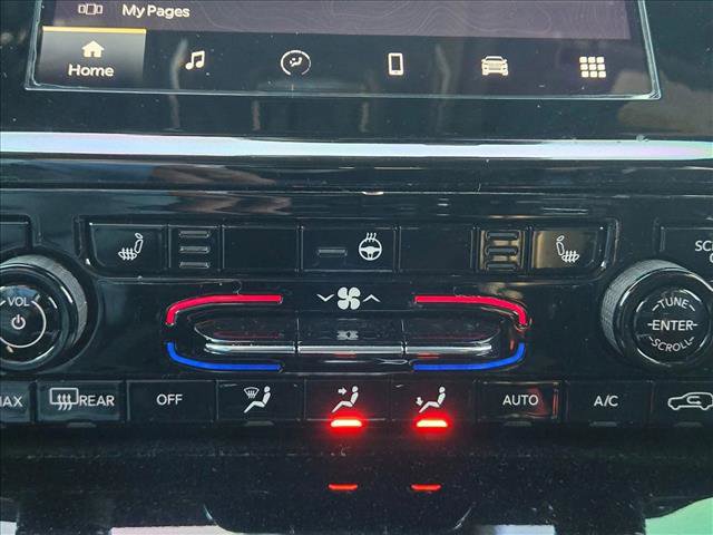 Used 2021 Jeep Grand Cherokee L Laredo image 14