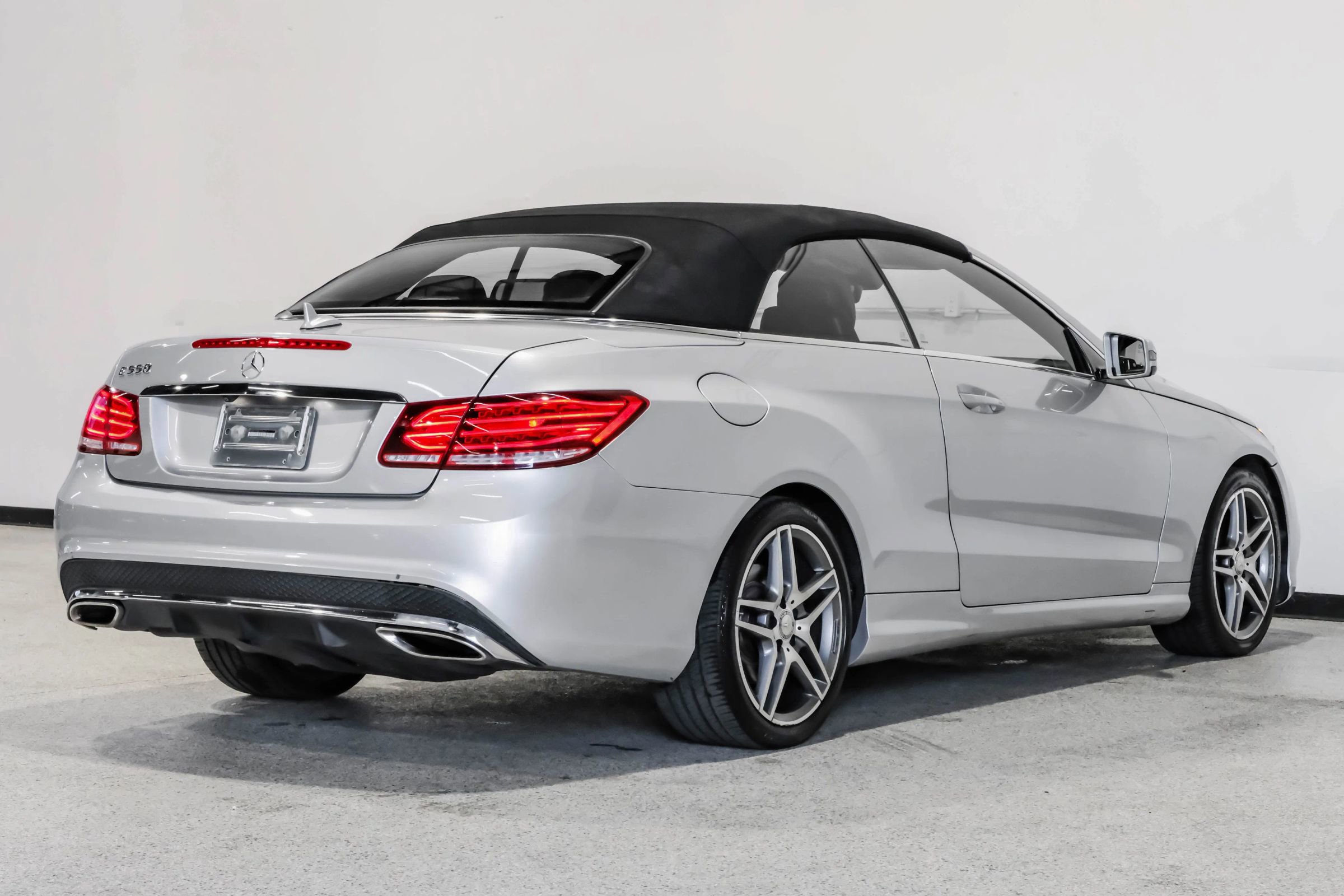 Used 2014 Mercedes-Benz E 550 Cabriolet image 8