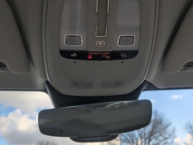 Used 2024 Volvo S60 B5 Plus image 18