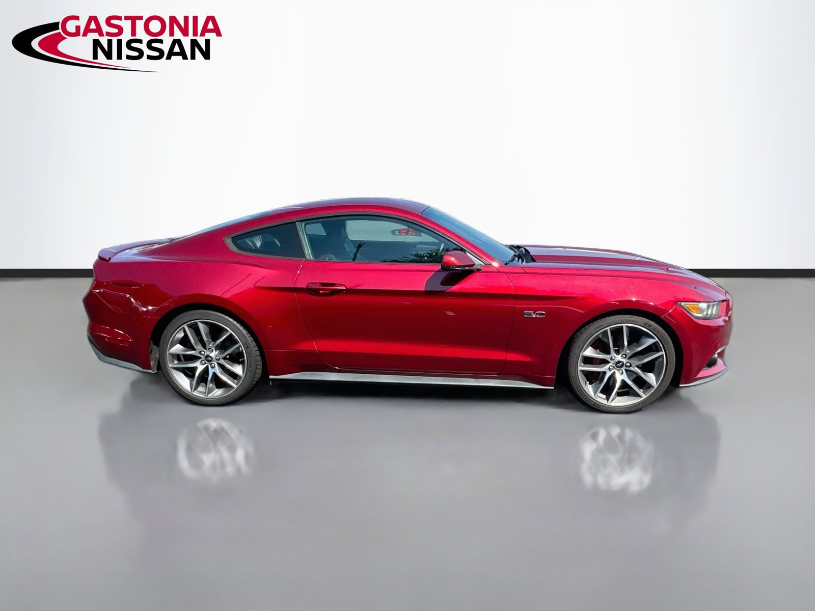 Used 2017 Ford Mustang GT Premium RWD image 10