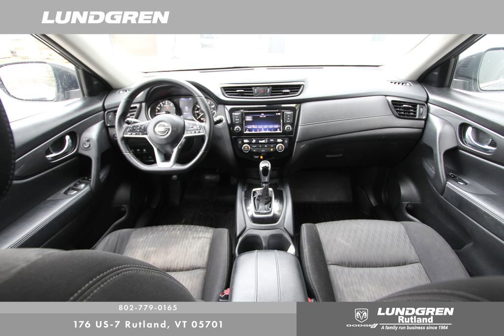 Used 2020 Nissan Rogue SV image 6