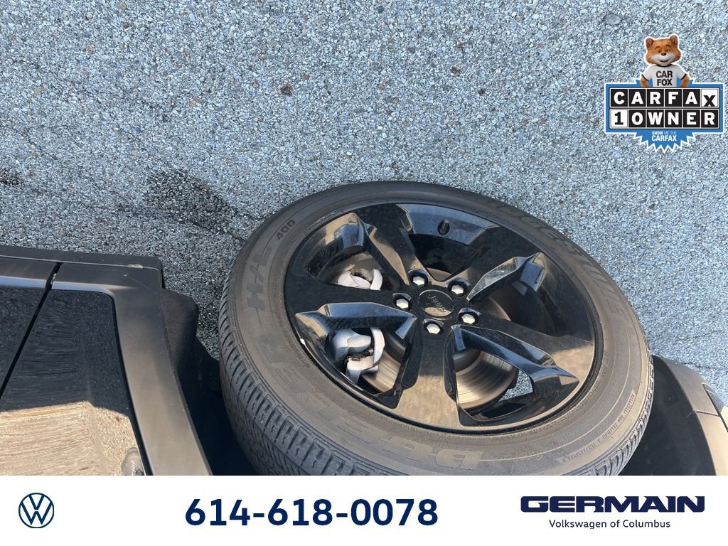 Used 2023 Jeep Grand Cherokee L Laredo AWD/4WD image 23