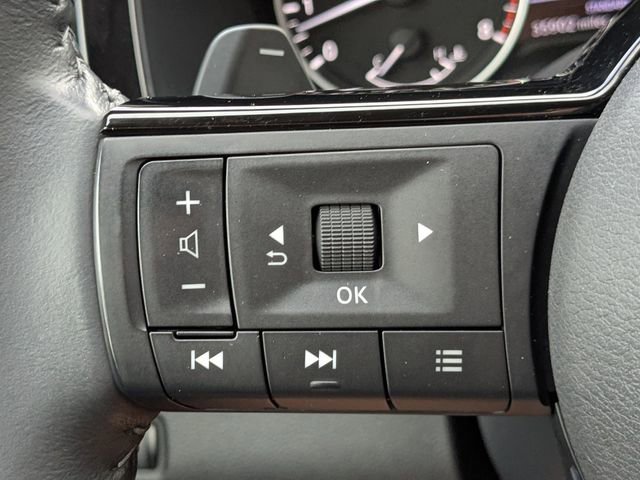 Used 2022 Nissan Pathfinder SV FWD image 24