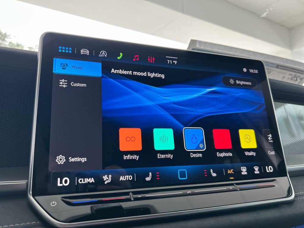 New 2026 Volkswagen Tiguan SE R-Line AWD/4WD image 27