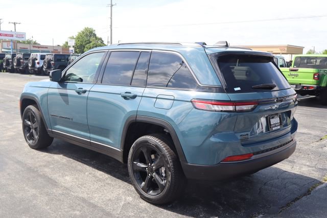 New 2026 Jeep Grand Cherokee Limited AWD/4WD image 4