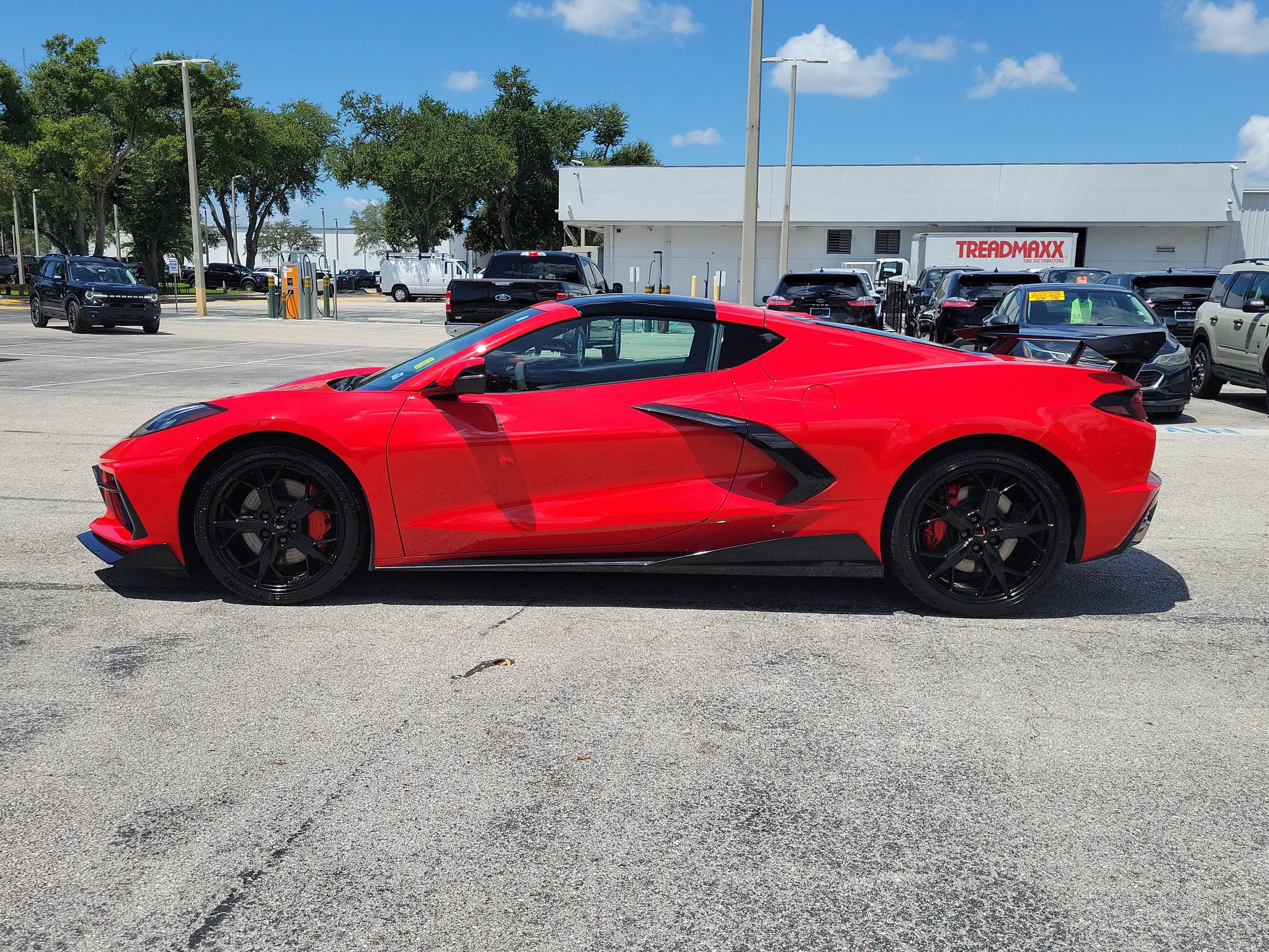 Used 2021 Chevrolet Corvette Stingray Premium Cpe w/ Z51 Performance Package RWD image 6
