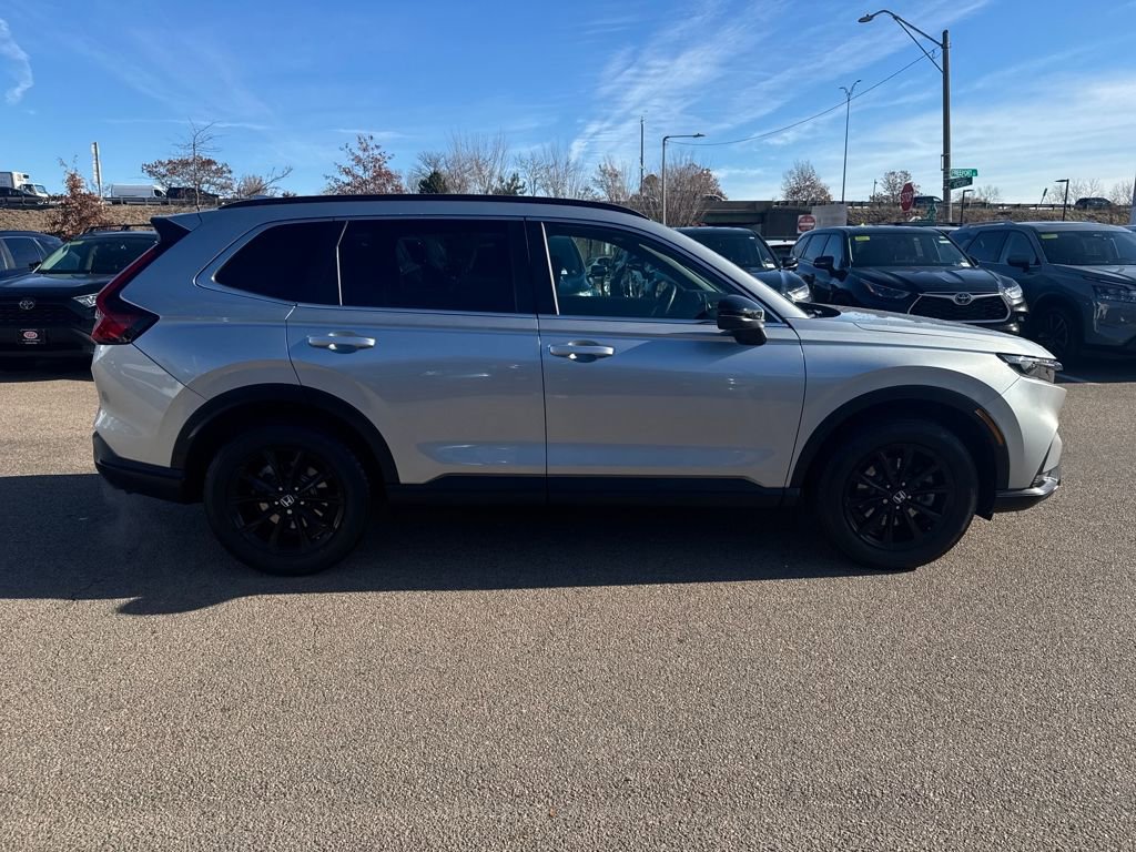 Used 2025 Honda CR-V Sport image 9