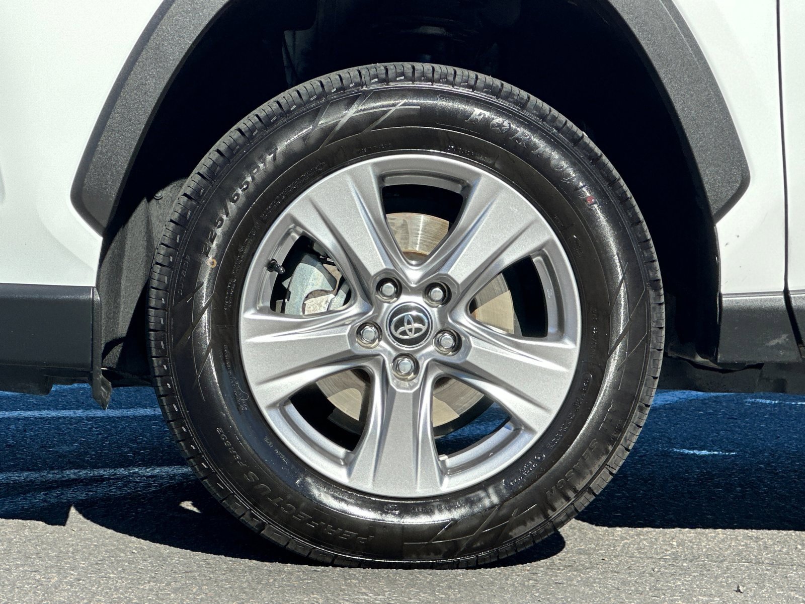 Used 2023 Toyota RAV4 XLE image 23
